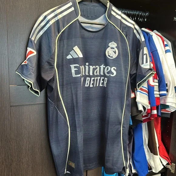 Jude Bellingham Real Madrid adidas 2025/26 Away Authentic Player Jersey - Blue - Picture 3 of 6